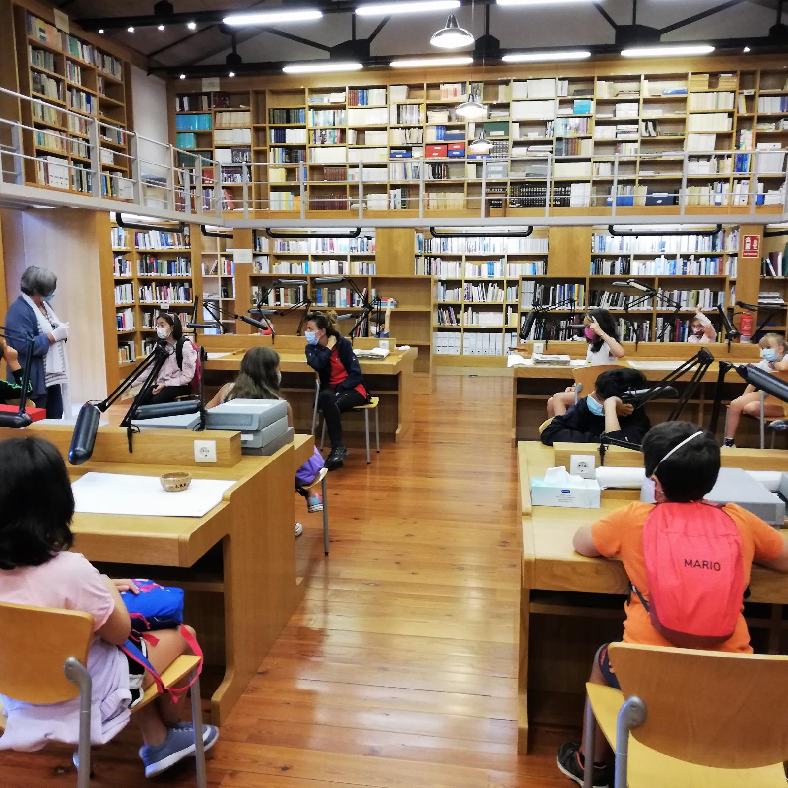 Imaxe dos participantes do campamento do Centro Socio Cultural de Vite á nosa Biblioteca
